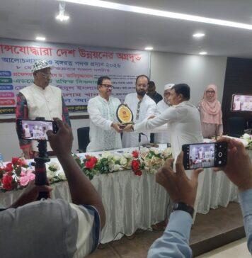 রেমিট্যান্স যোদ্ধারা রাষ্ট্রীয় স্যালুট বা ভিআইপি মর্যাদা চান না: ডিইউজে সভাপতি